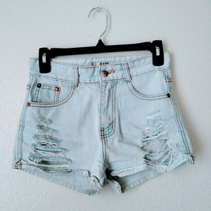90's style light wash destroyed High Waist Shorts